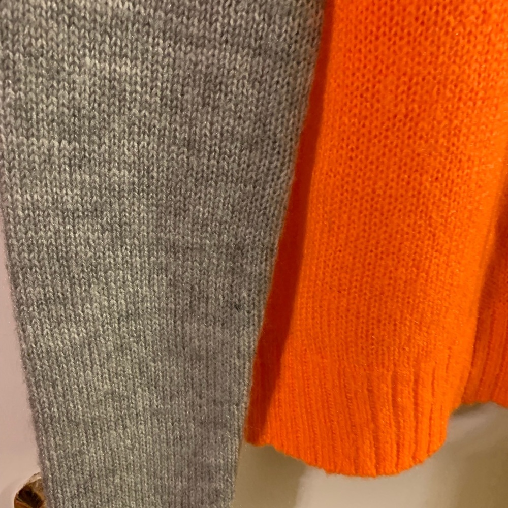 Aeropostale Colorblocked Sleeve Crew Knit Sweater - Picture 3 of 7